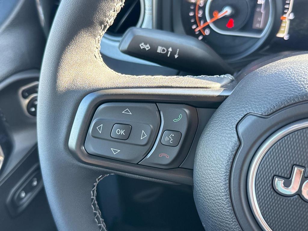 new 2025 Jeep Gladiator car, priced at $47,850