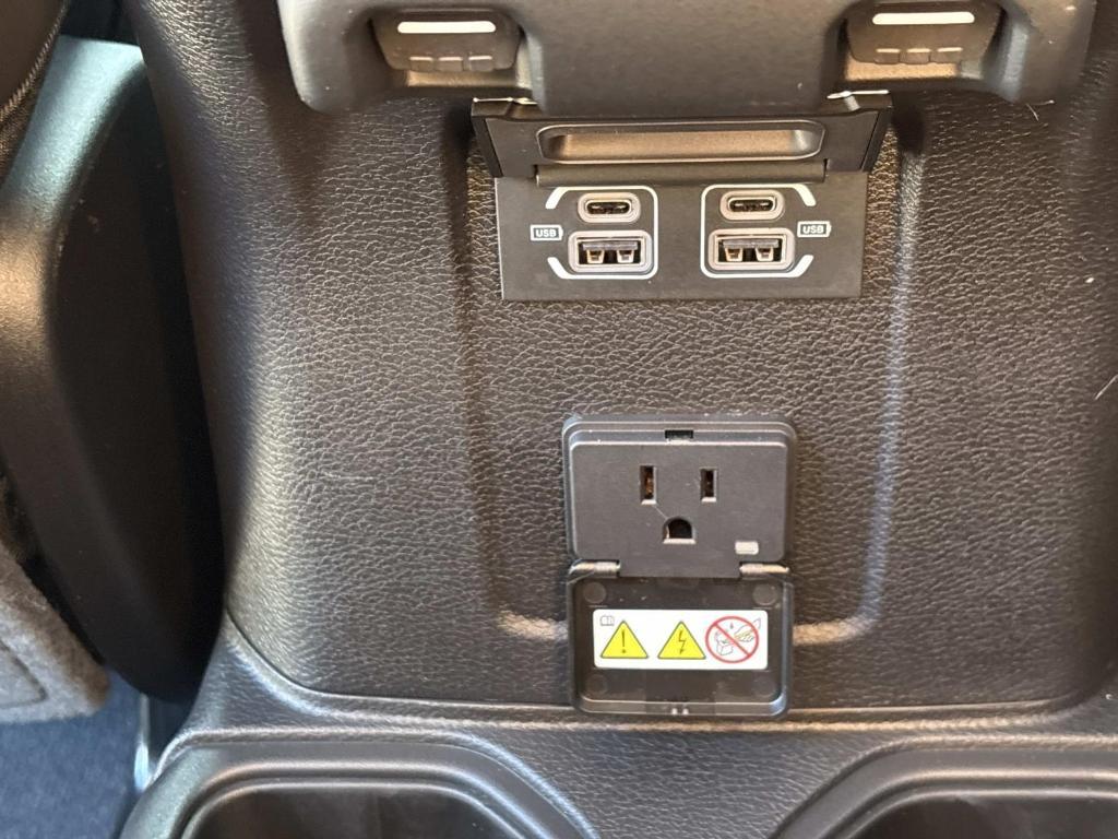 new 2025 Jeep Gladiator car, priced at $53,088