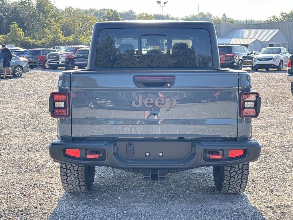 new 2025 Jeep Gladiator car, priced at $53,088