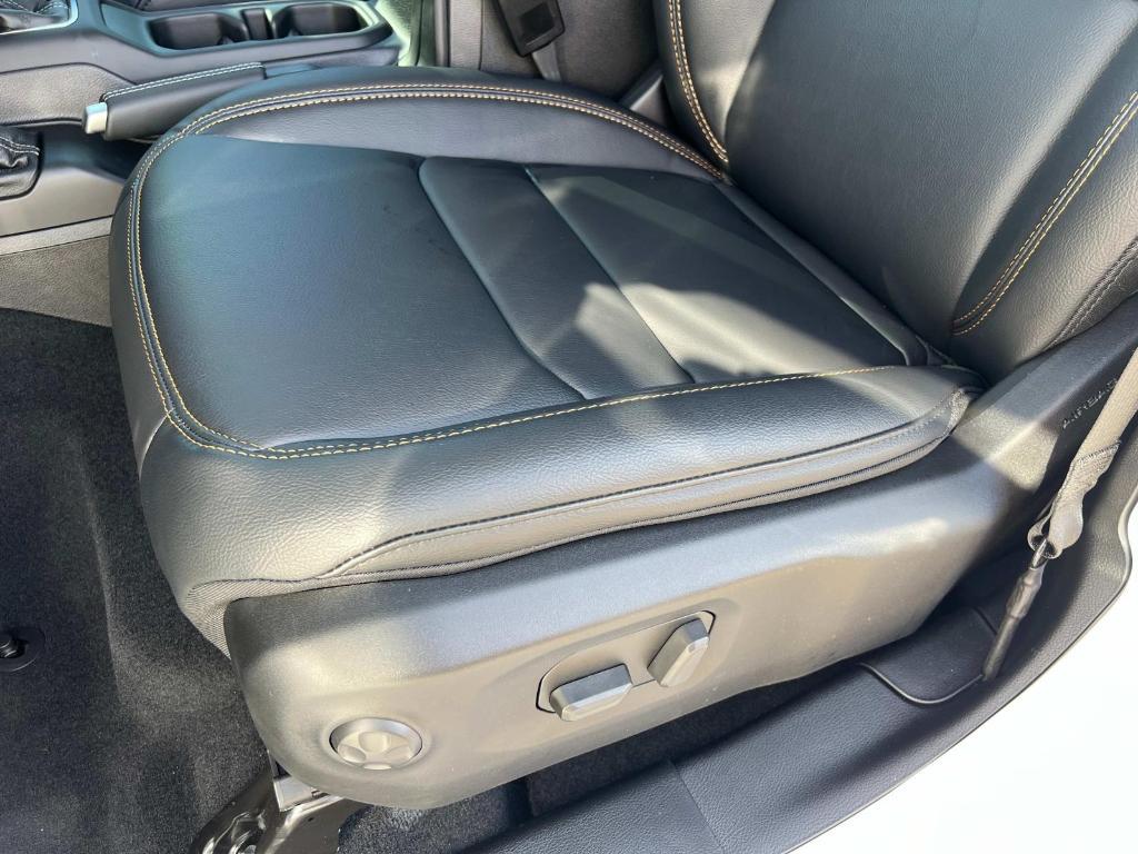 new 2025 Jeep Wrangler car, priced at $56,011