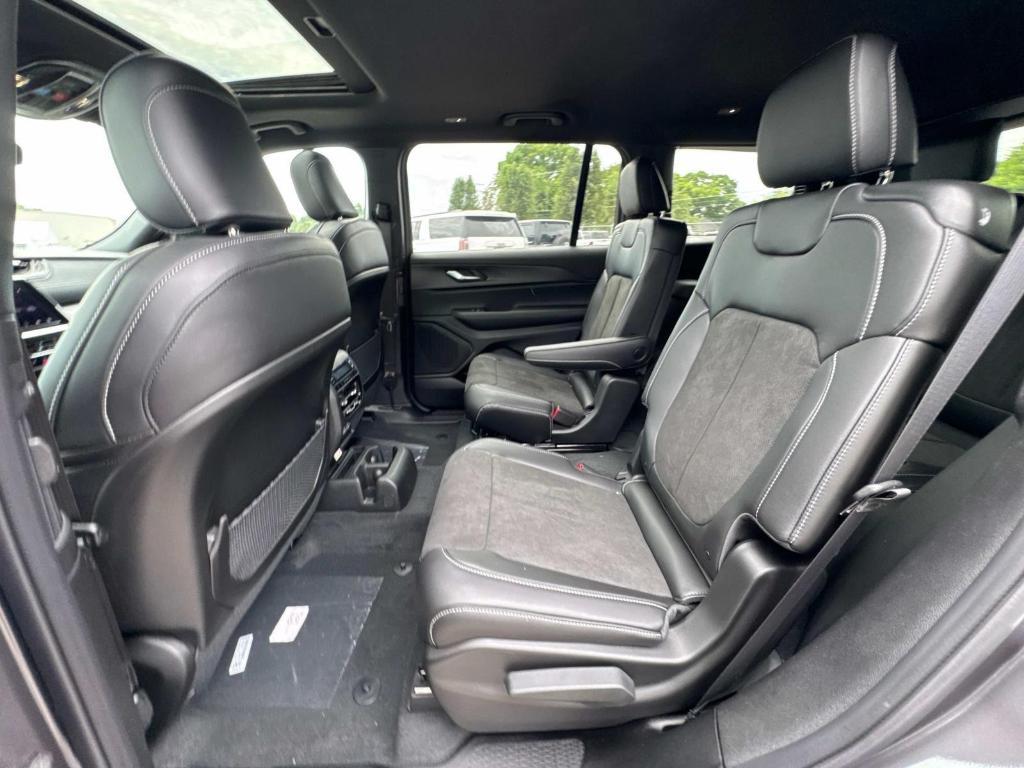 new 2025 Jeep Grand Cherokee L car, priced at $45,413