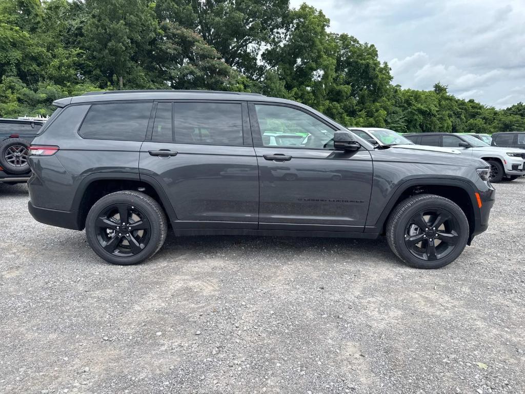 new 2025 Jeep Grand Cherokee L car, priced at $45,413