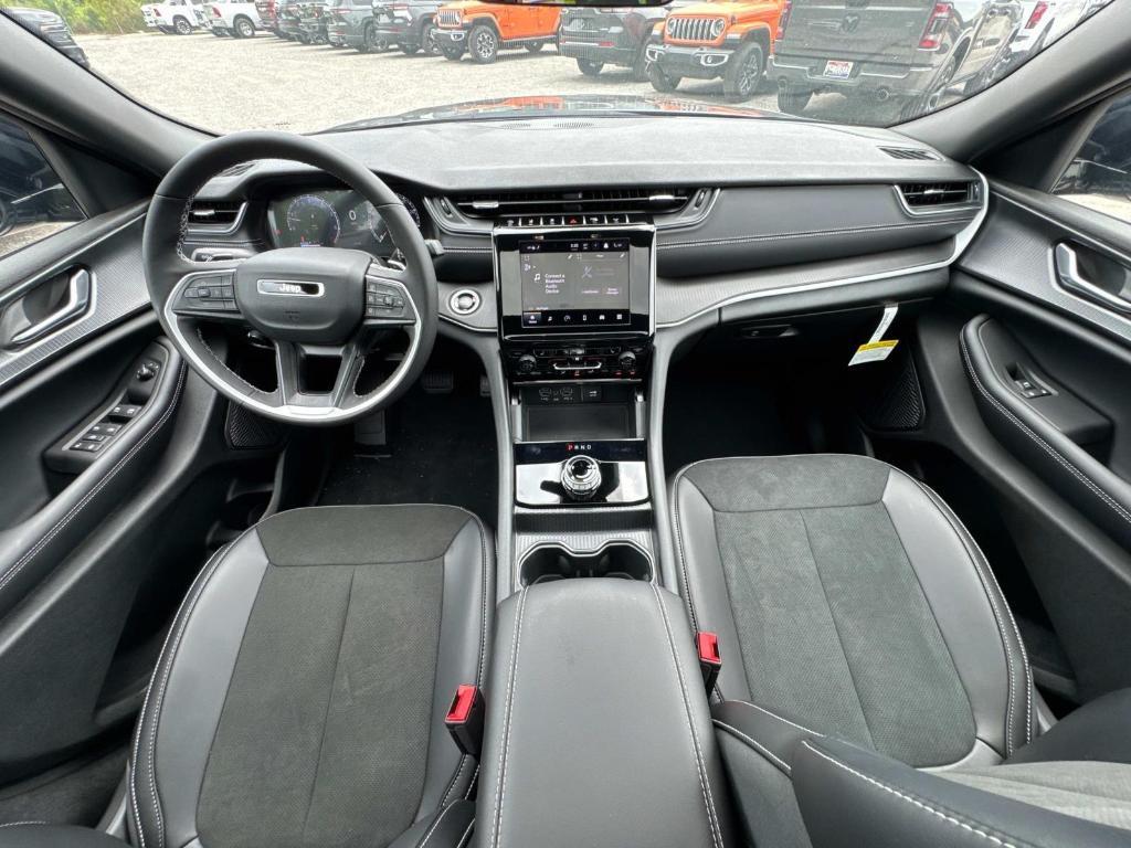 new 2025 Jeep Grand Cherokee L car, priced at $45,413