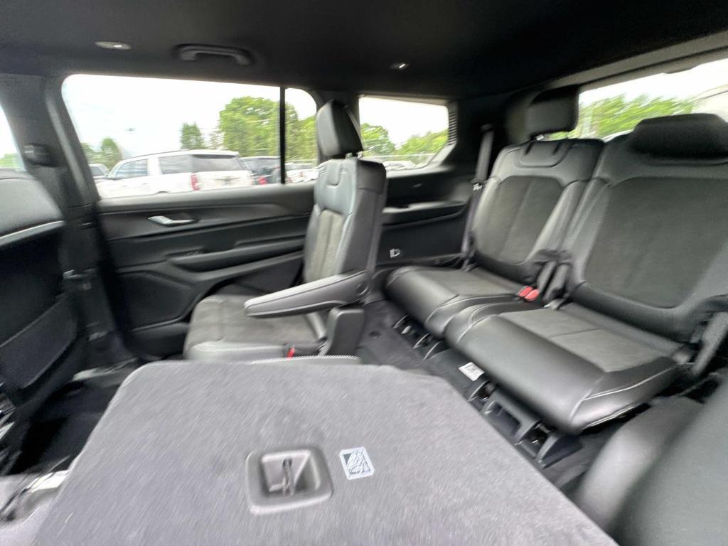 new 2025 Jeep Grand Cherokee L car, priced at $45,413