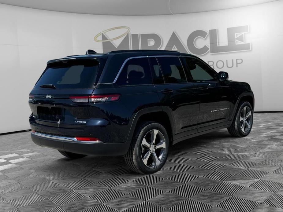 new 2024 Jeep Grand Cherokee car, priced at $53,500