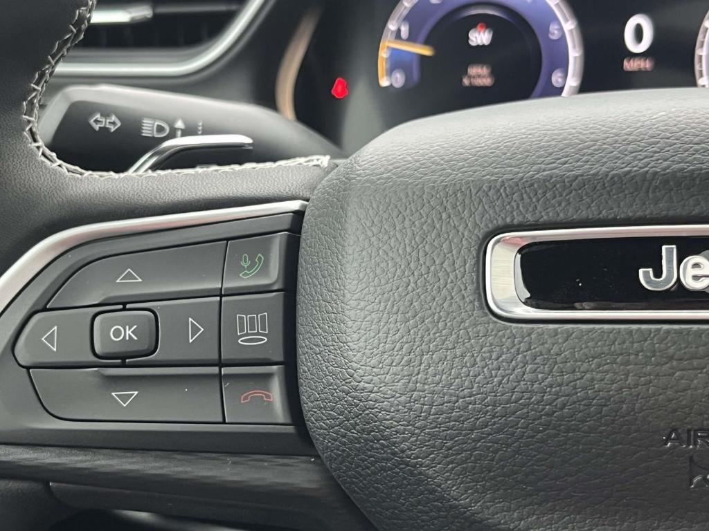 new 2025 Jeep Grand Cherokee L car, priced at $45,142