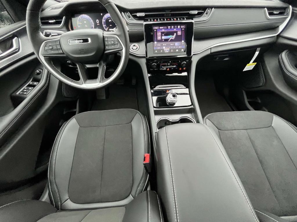 new 2025 Jeep Grand Cherokee L car, priced at $45,142