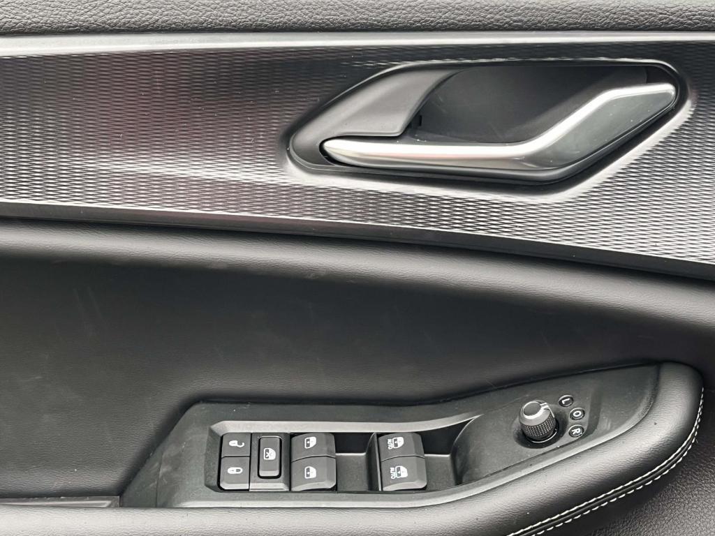 new 2025 Jeep Grand Cherokee L car, priced at $45,142