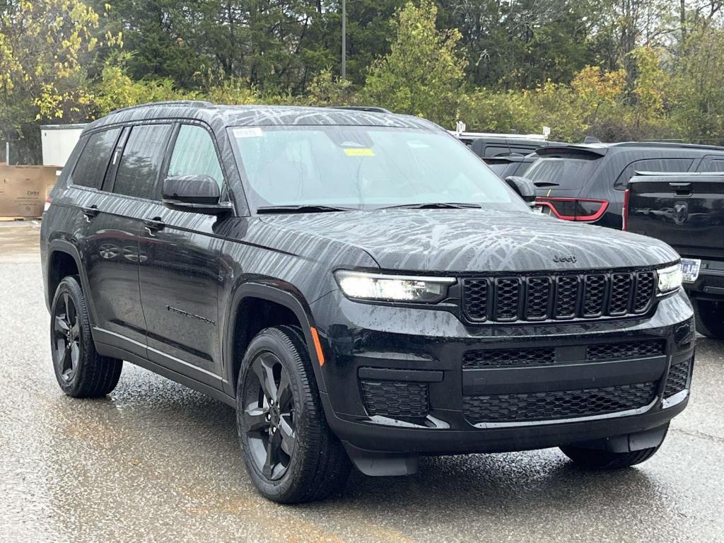 new 2025 Jeep Grand Cherokee L car, priced at $45,142