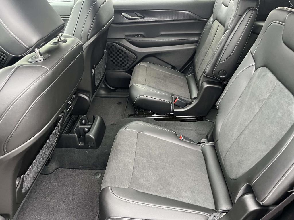 new 2025 Jeep Grand Cherokee L car, priced at $45,142