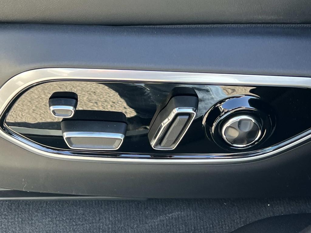 new 2025 Jeep Grand Cherokee car, priced at $65,720