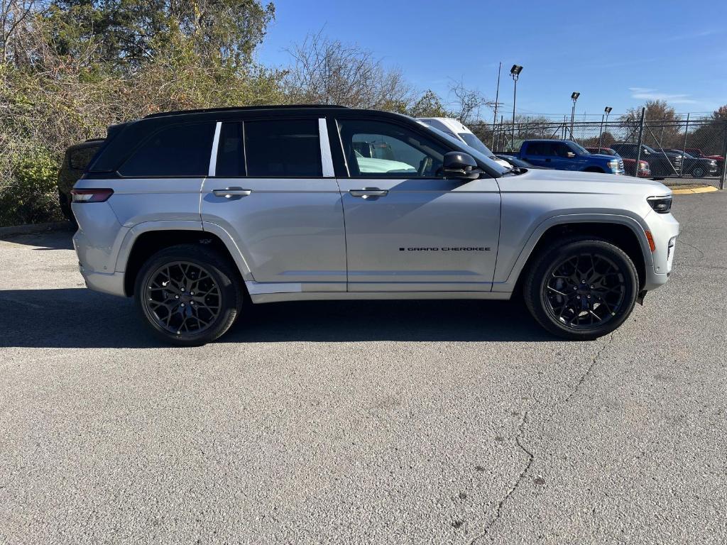 new 2025 Jeep Grand Cherokee car, priced at $65,720
