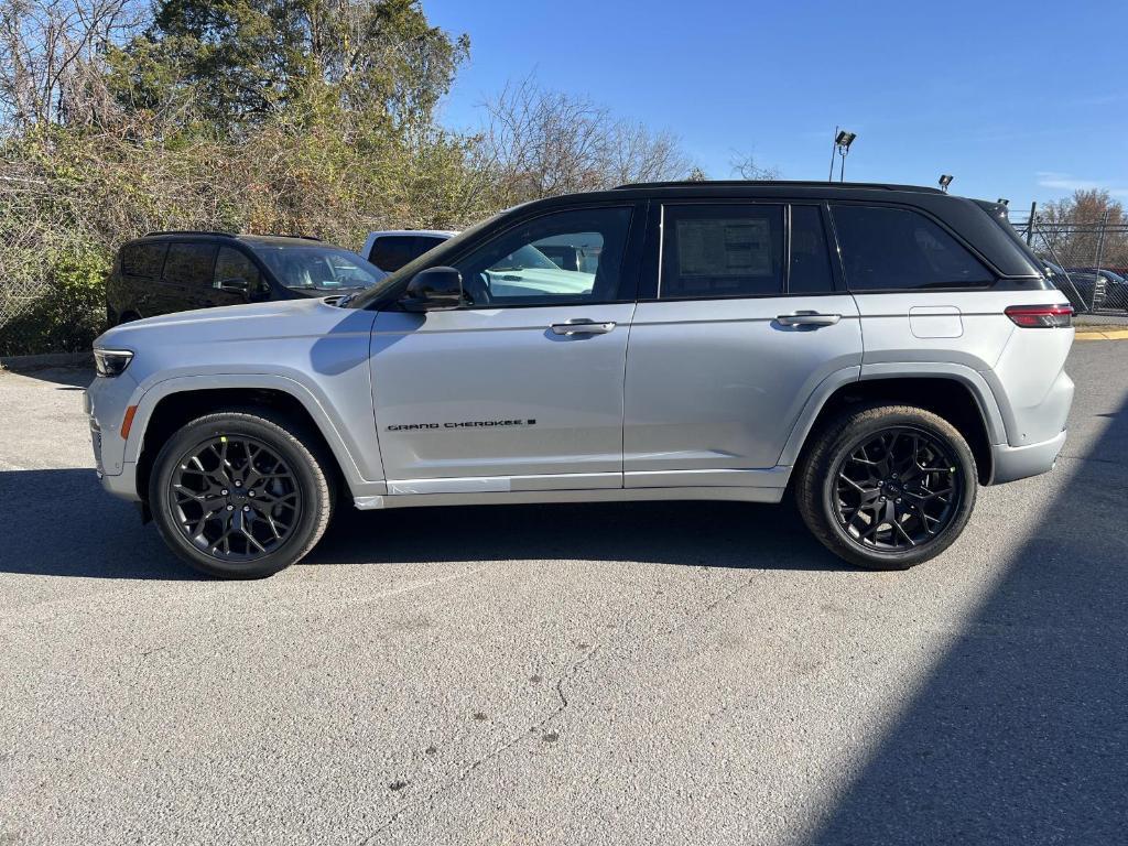 new 2025 Jeep Grand Cherokee car, priced at $65,720