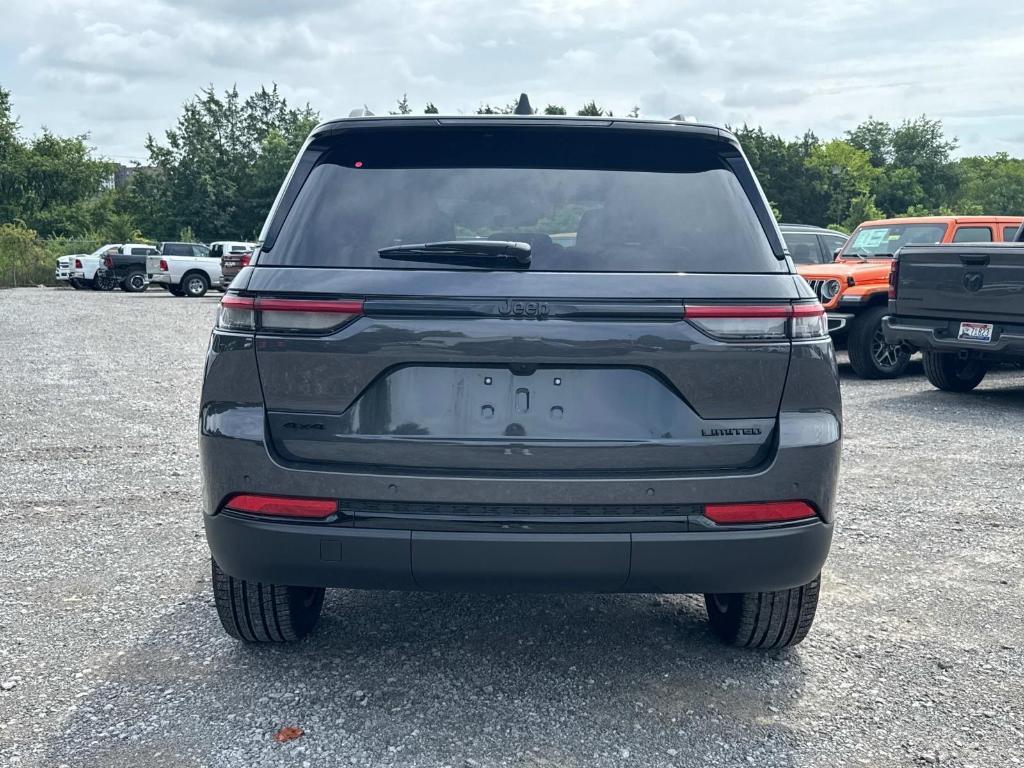 new 2025 Jeep Grand Cherokee car, priced at $52,735