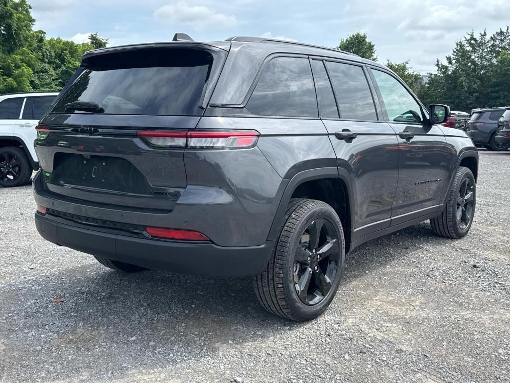 new 2025 Jeep Grand Cherokee car, priced at $52,735