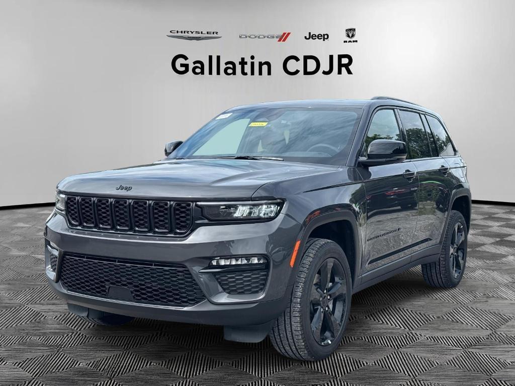 new 2025 Jeep Grand Cherokee car, priced at $52,735
