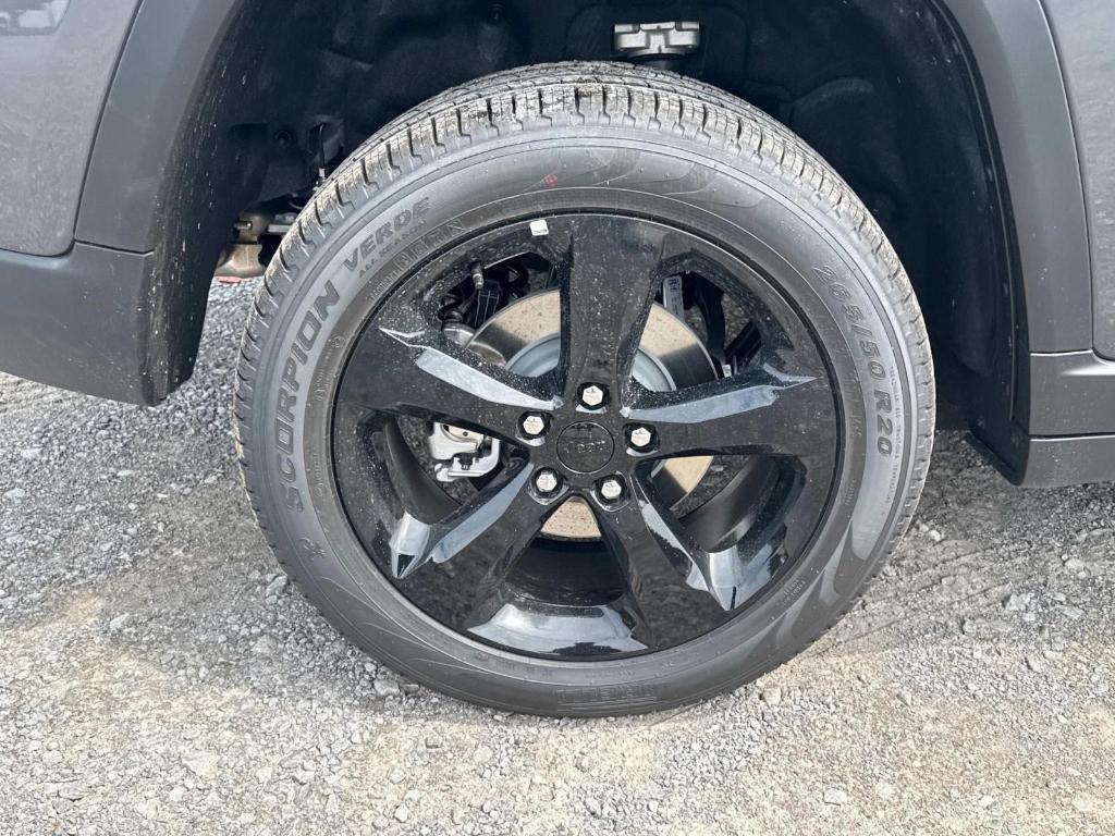 new 2025 Jeep Grand Cherokee car, priced at $52,735
