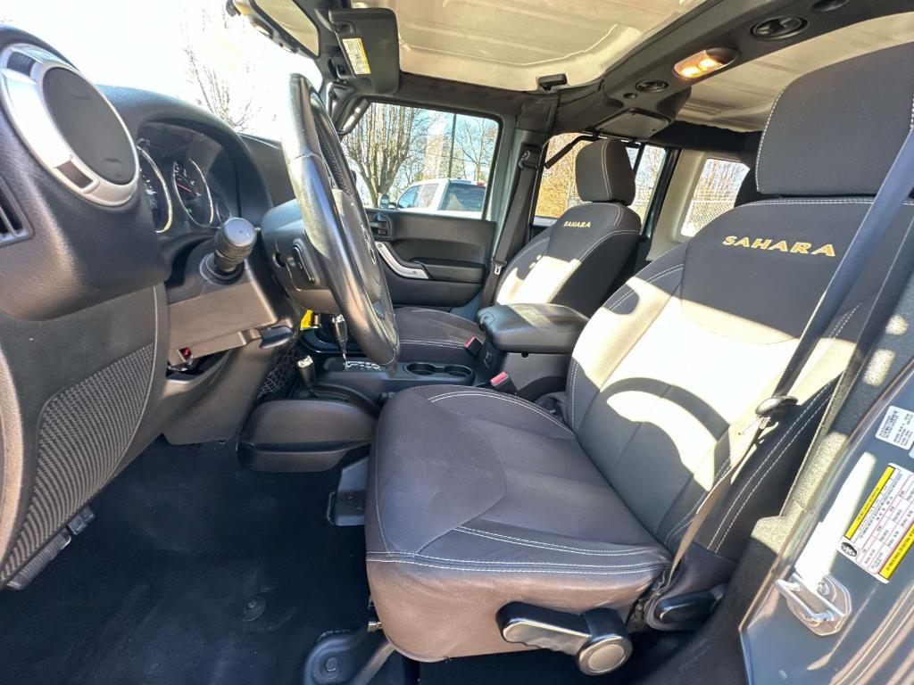 used 2015 Jeep Wrangler Unlimited car, priced at $23,975