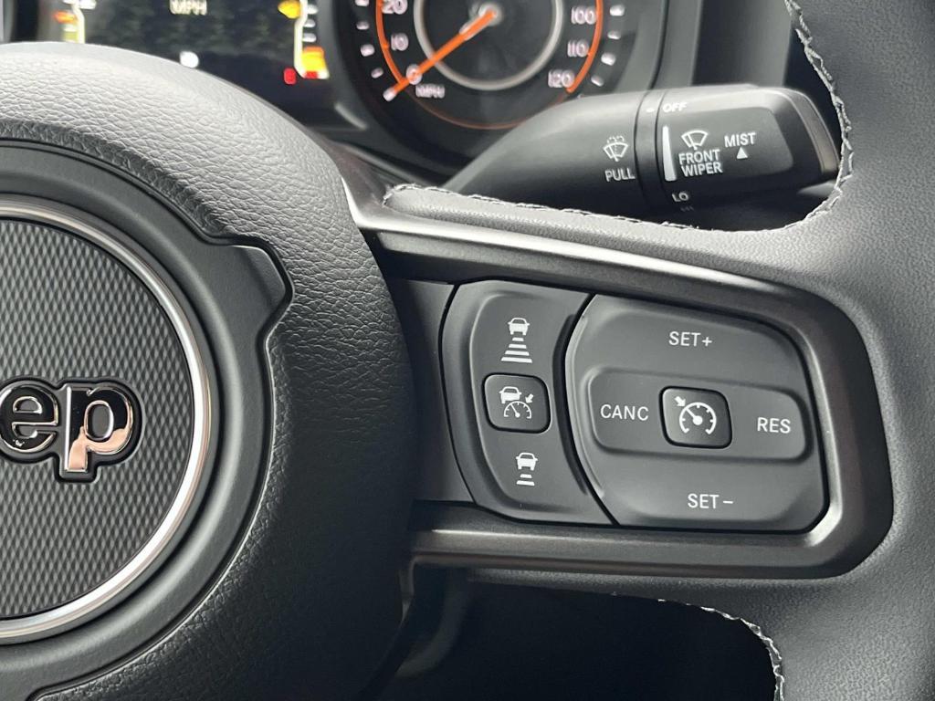 new 2025 Jeep Gladiator car, priced at $55,367