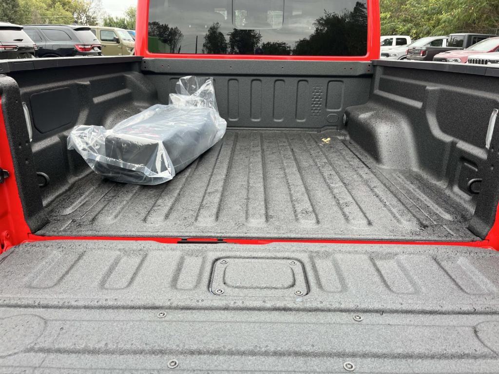 new 2025 Jeep Gladiator car, priced at $55,367