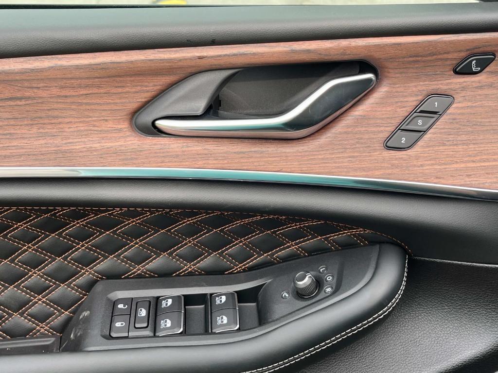 new 2025 Jeep Grand Cherokee L car, priced at $62,199