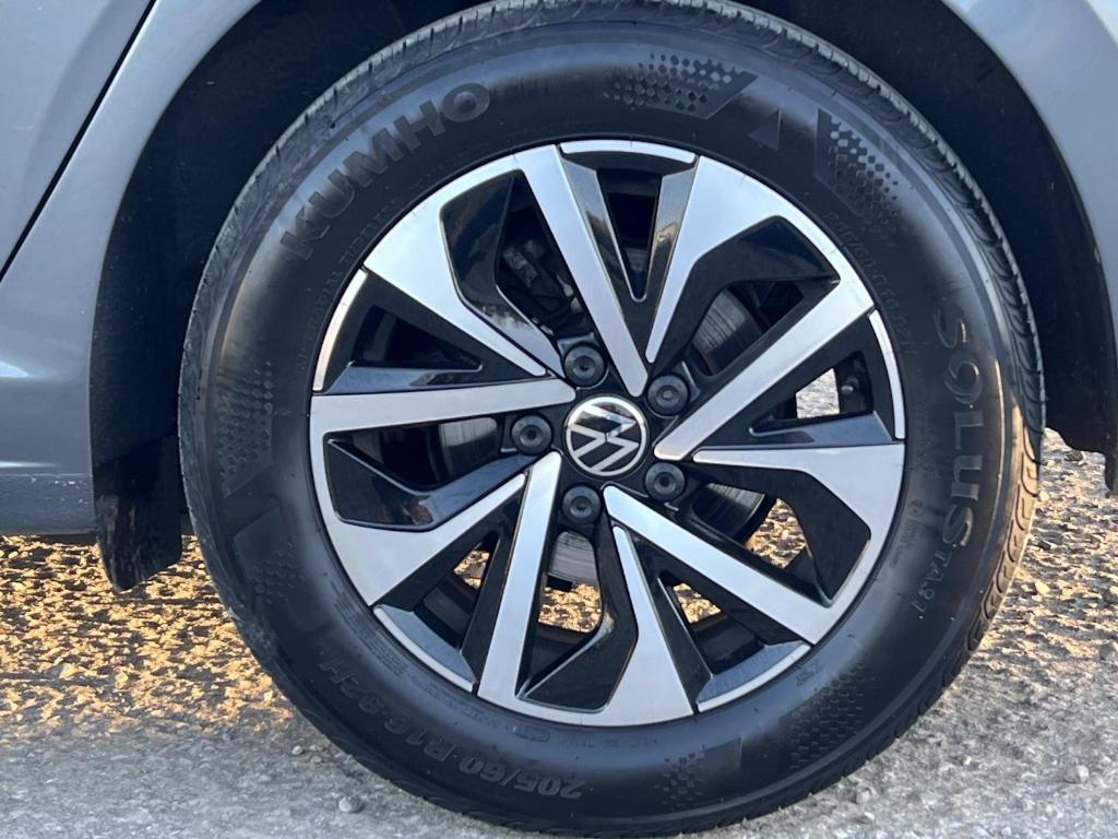 used 2024 Volkswagen Jetta car, priced at $18,577