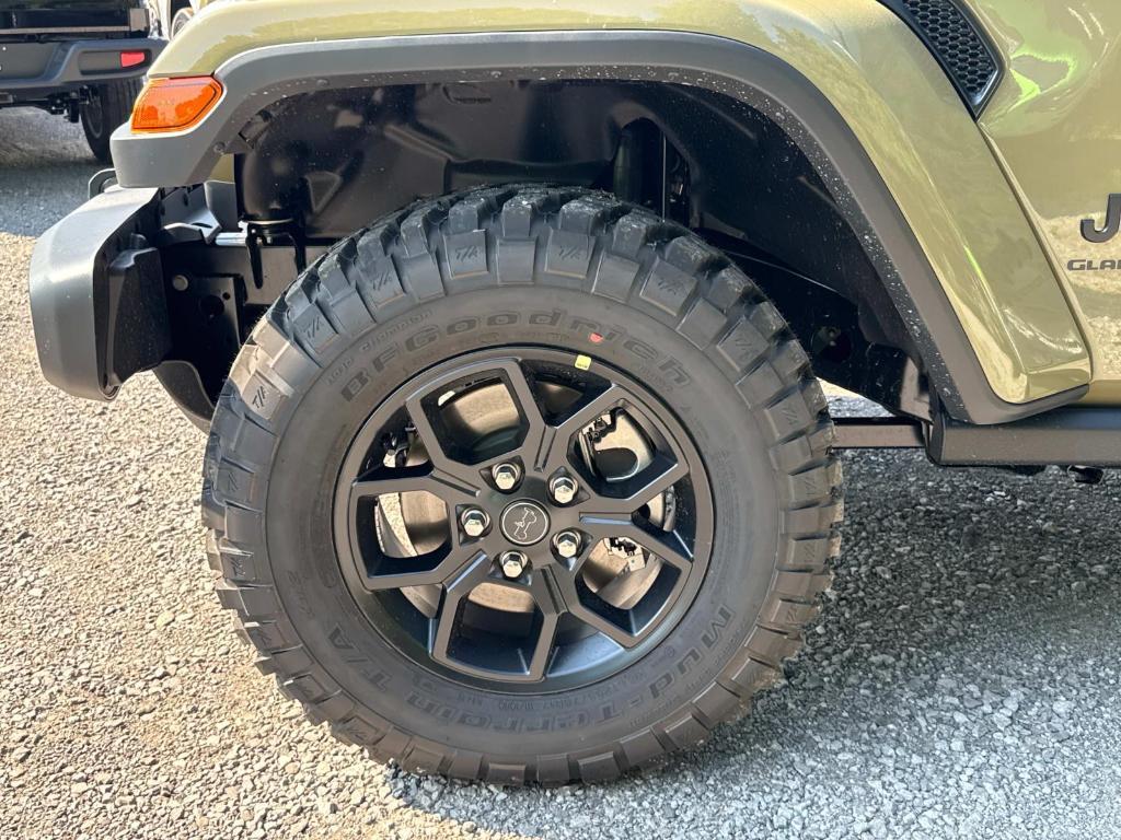 new 2025 Jeep Gladiator car, priced at $47,072