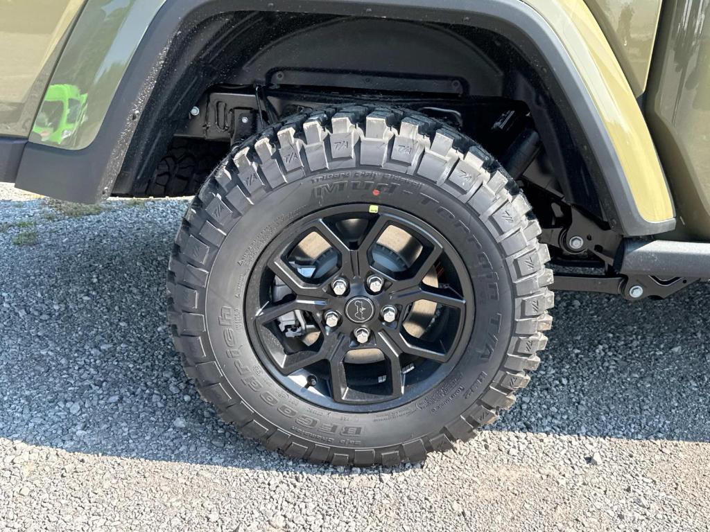 new 2025 Jeep Gladiator car, priced at $47,072