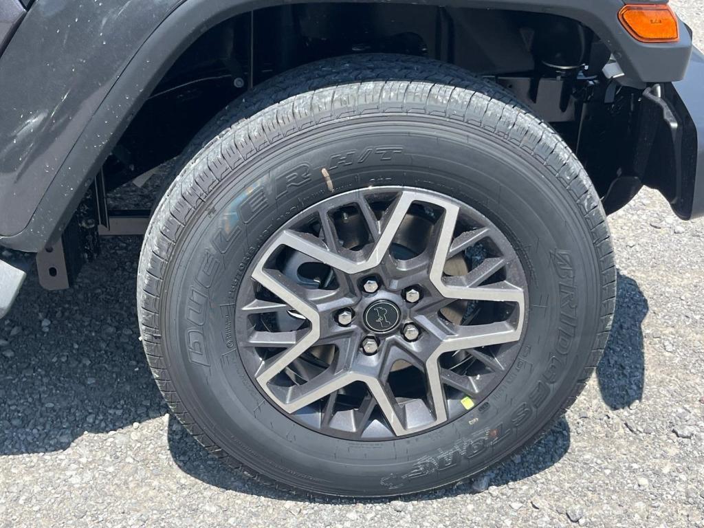 new 2025 Jeep Wrangler car, priced at $49,583
