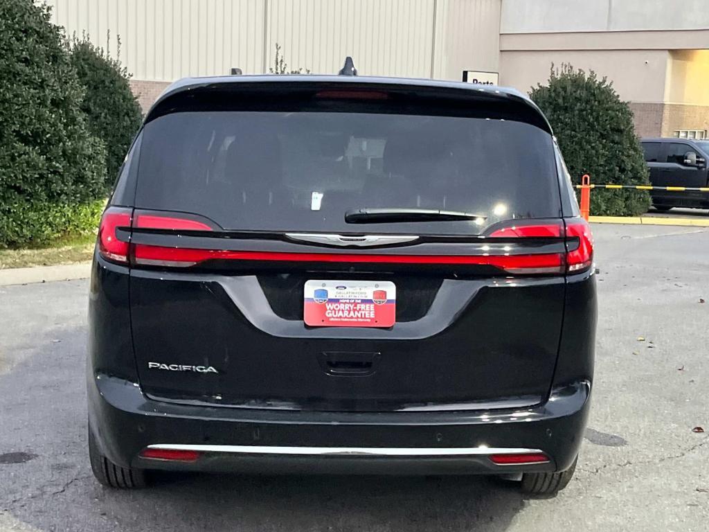 new 2025 Chrysler Pacifica car, priced at $38,760