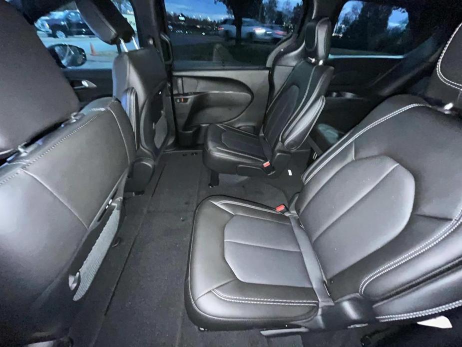 new 2025 Chrysler Pacifica car, priced at $38,760