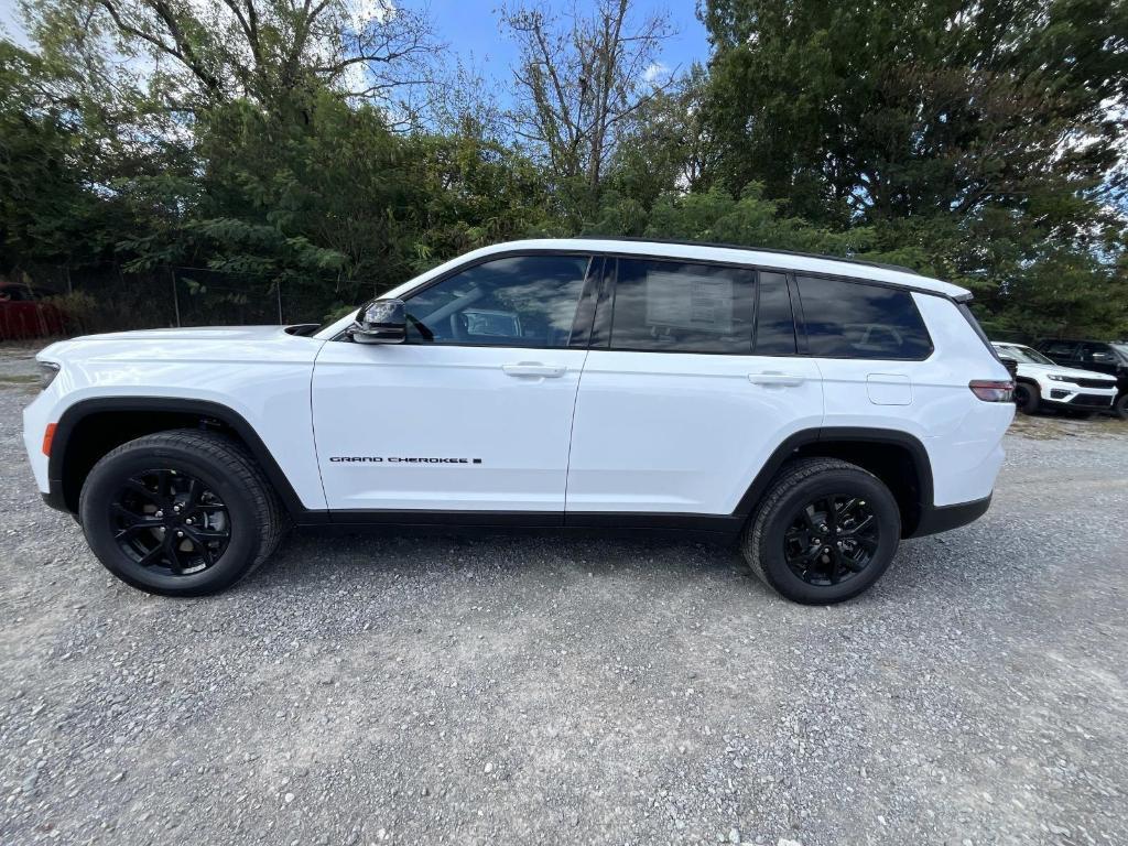 new 2025 Jeep Grand Cherokee L car, priced at $43,626