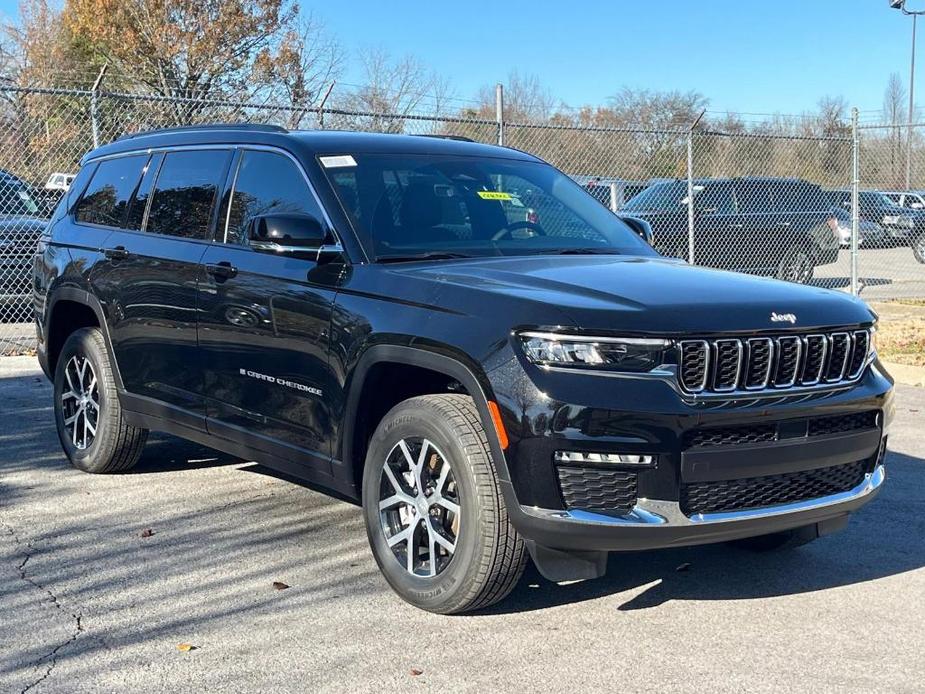 new 2025 Jeep Grand Cherokee L car, priced at $49,295