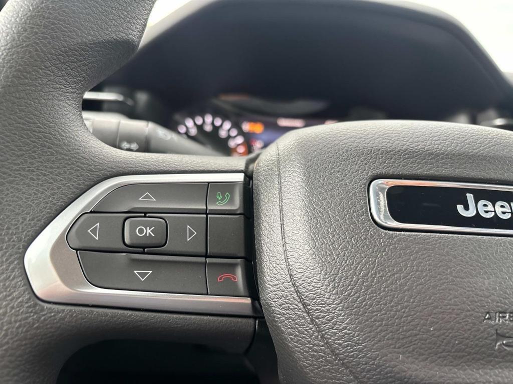 new 2025 Jeep Compass car, priced at $28,158
