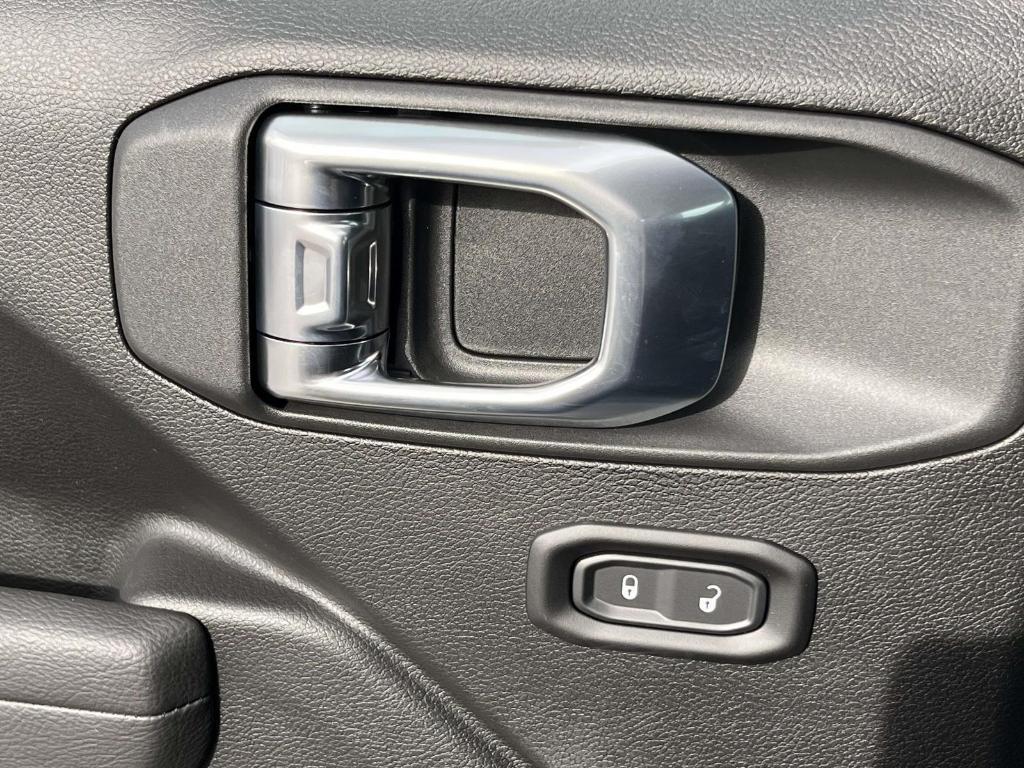 new 2026 Jeep Wrangler car, priced at $41,457