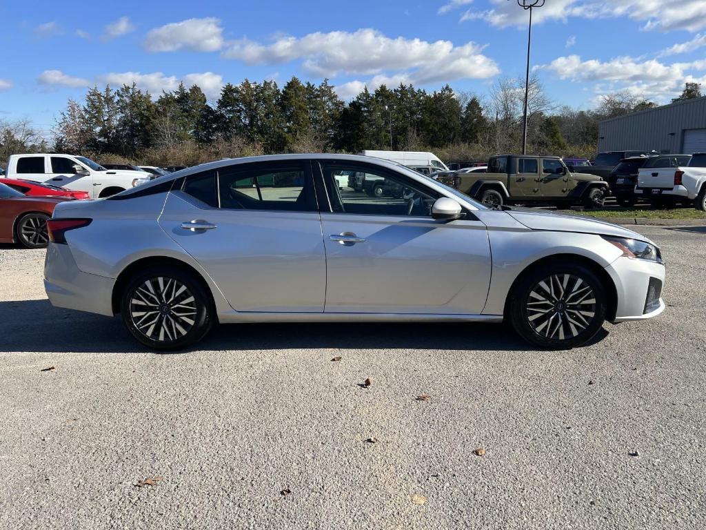 used 2023 Nissan Altima car, priced at $19,327