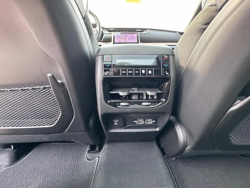 new 2025 Jeep Grand Cherokee car, priced at $62,389