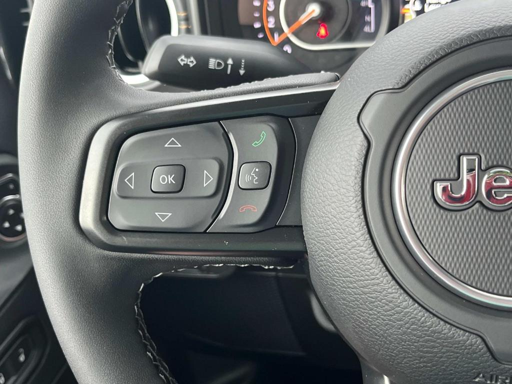 new 2025 Jeep Gladiator car, priced at $45,288