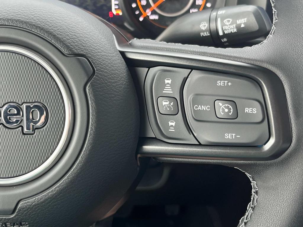 new 2025 Jeep Gladiator car, priced at $45,288
