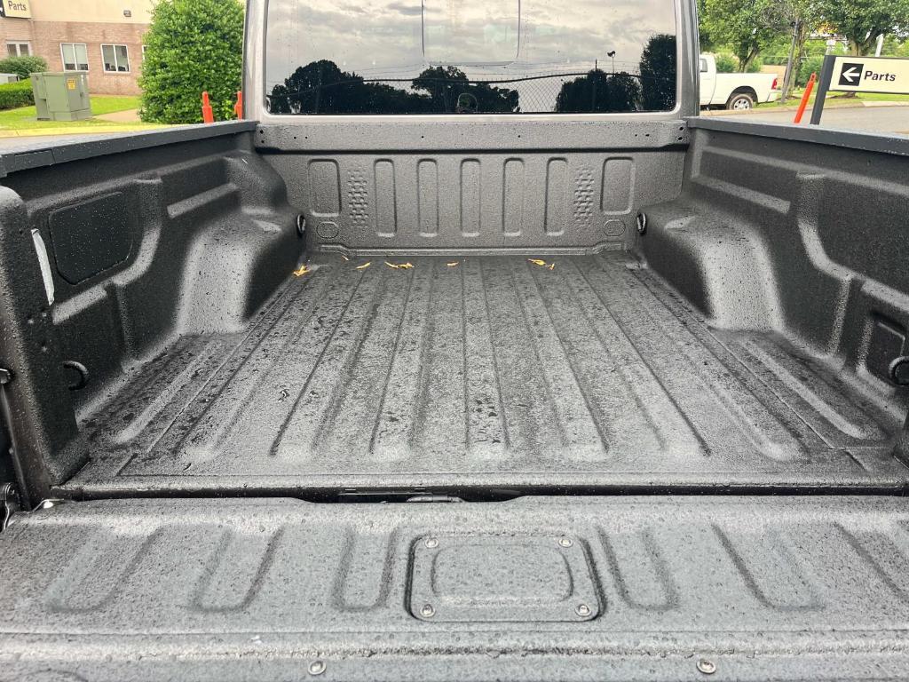 new 2025 Jeep Gladiator car, priced at $45,288