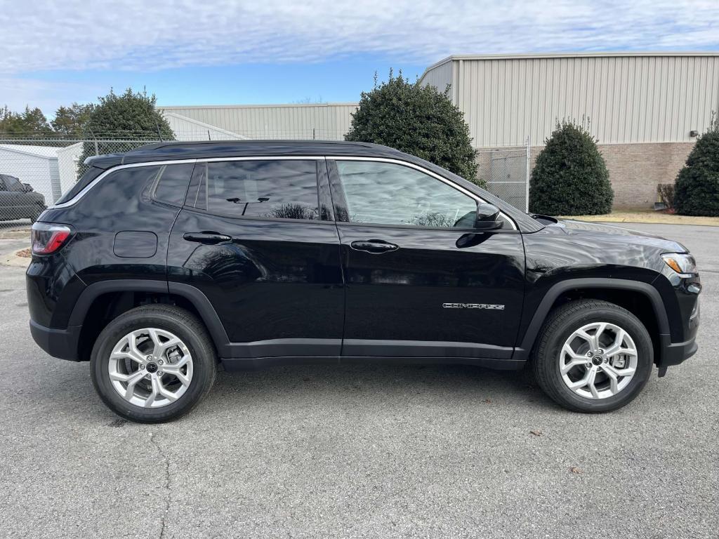 new 2025 Jeep Compass car, priced at $25,000