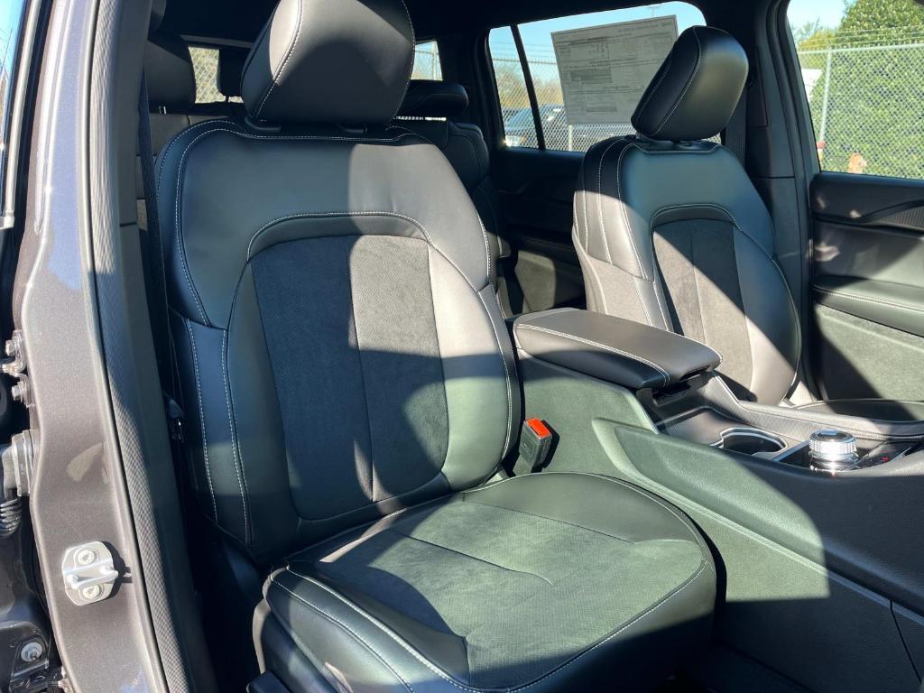 new 2025 Jeep Grand Cherokee L car, priced at $49,675