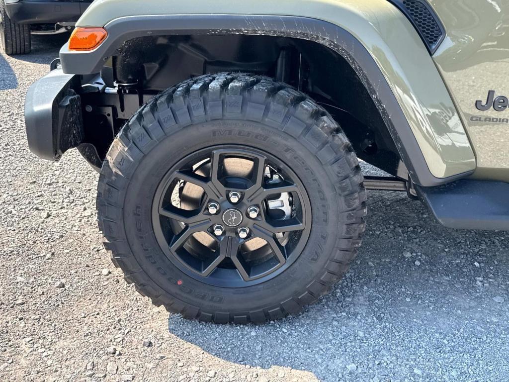 new 2025 Jeep Gladiator car, priced at $46,567