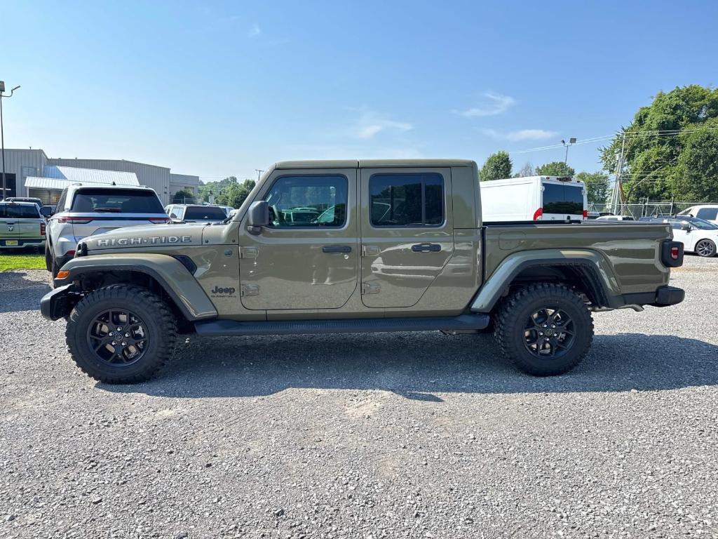 new 2025 Jeep Gladiator car, priced at $46,567
