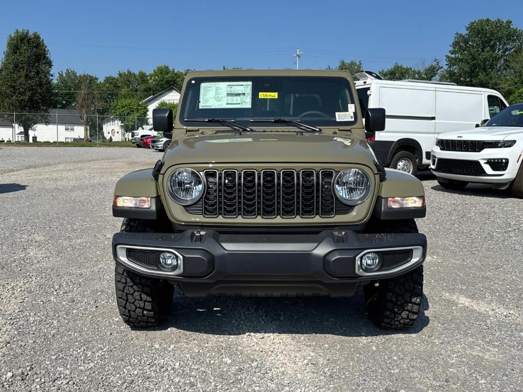 new 2025 Jeep Gladiator car, priced at $46,567