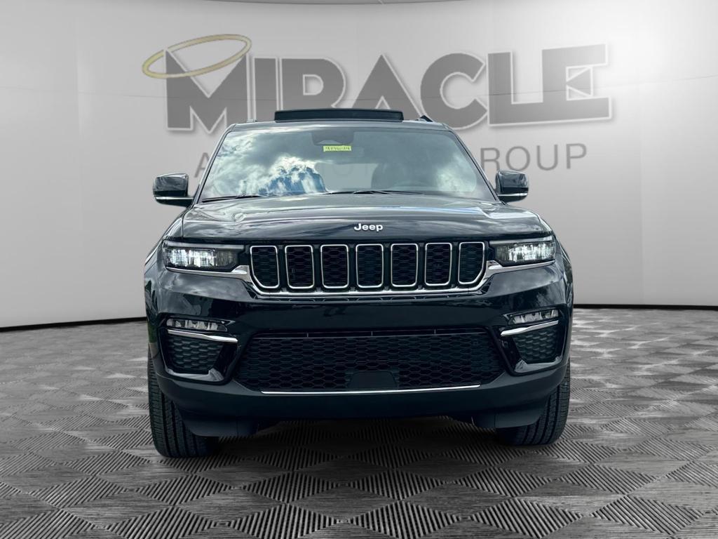 new 2024 Jeep Grand Cherokee car, priced at $49,500