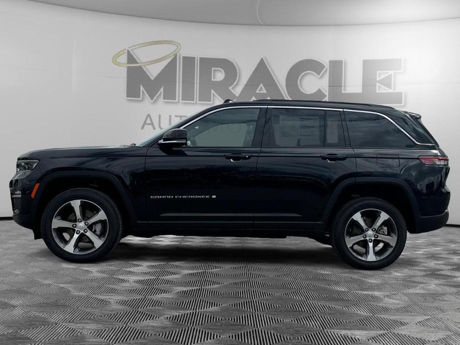 new 2024 Jeep Grand Cherokee car, priced at $49,500