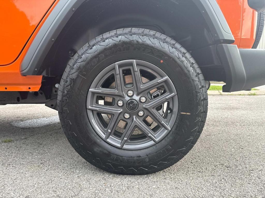 new 2025 Jeep Wrangler car, priced at $48,662