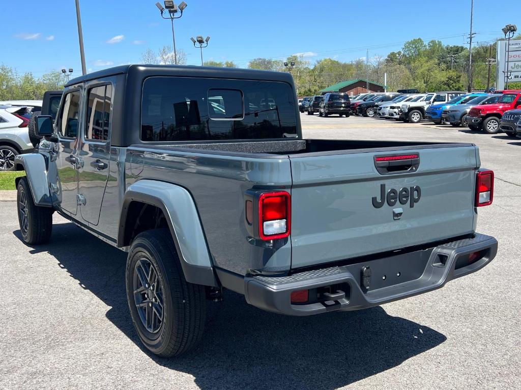 new 2025 Jeep Gladiator car, priced at $45,392