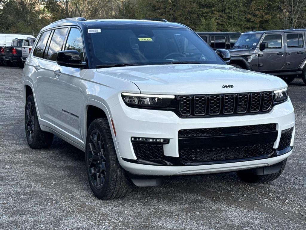 new 2025 Jeep Grand Cherokee L car, priced at $72,830